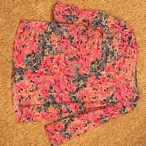 Lilly pulitzer v neck top